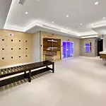 Modern Studio Elite Downtown Residence 1