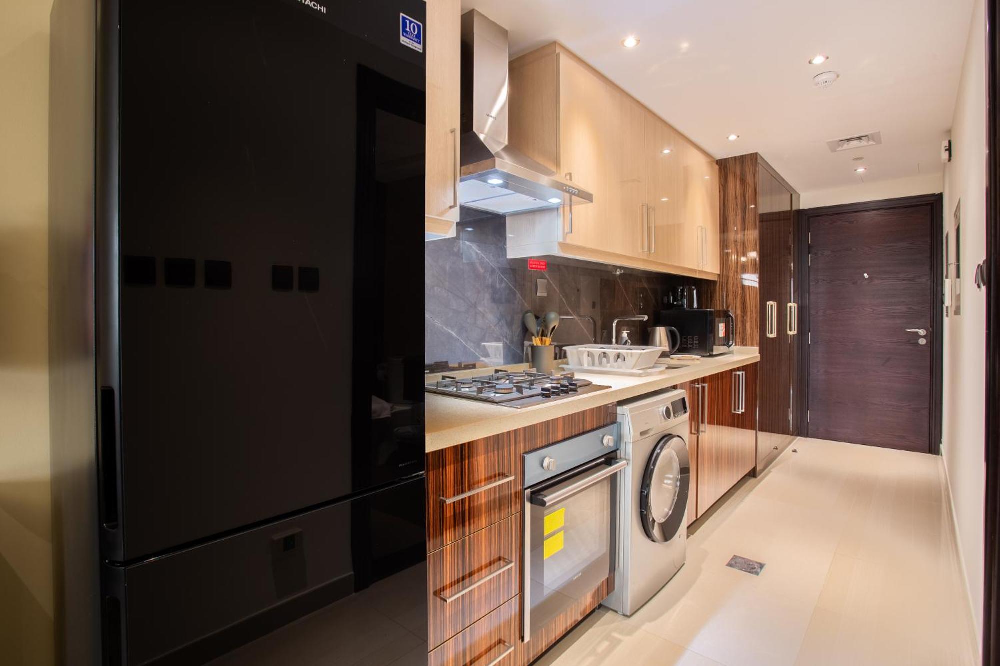 Modern Elite Downtown 1 Apartment *